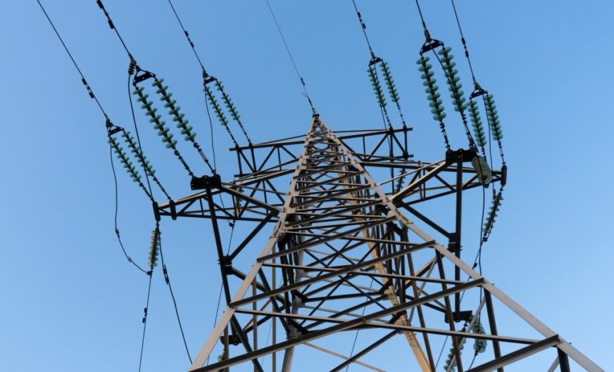 Difieren legisladores sobre el dictamen de la reforma eléctrica