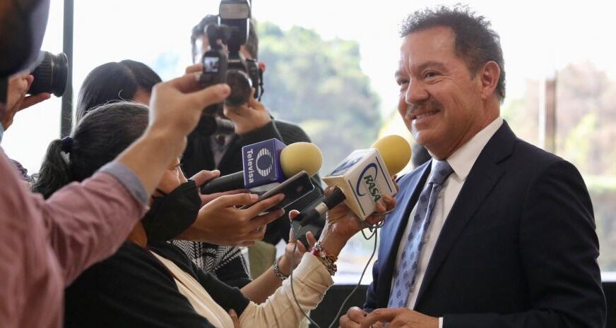 Envía Presidente iniciativa para crear Centro Nacional de Identificación Humana