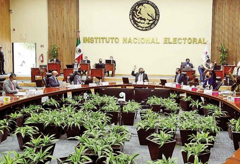 Autoridad electoral local deja de pagar; se agudiza crisis