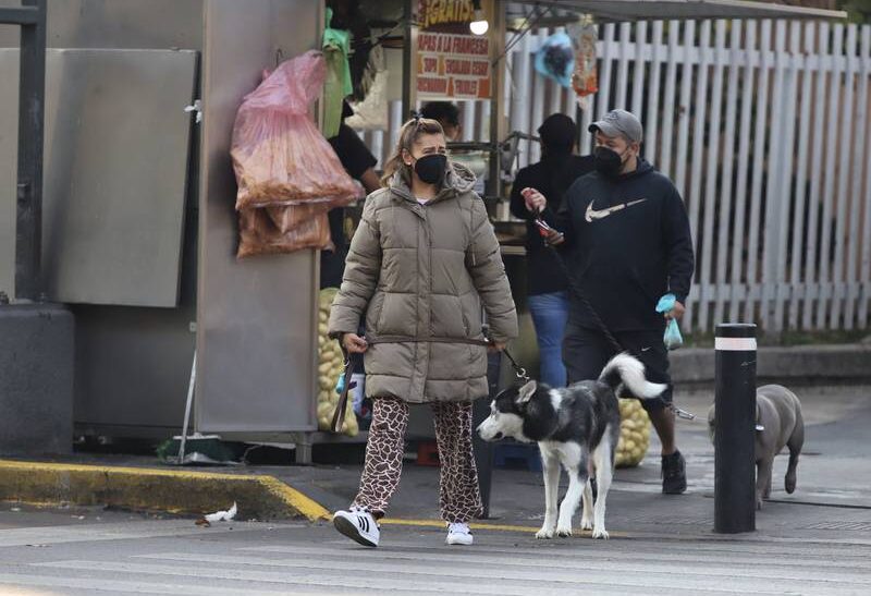 ¡Hazle caso a mamá y no olvides el suéter! Activan alerta amarilla por frío en CDMX
