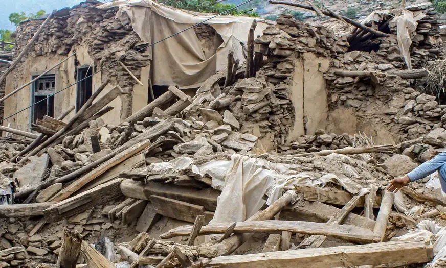Afganistán sacudido otra vez: nuevo sismo complica rescates tras tragedia del domingo